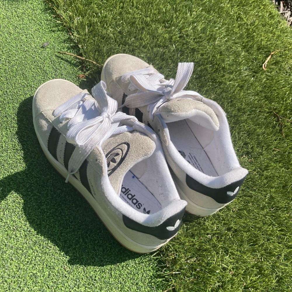 Adidas Campus 00’s size 9